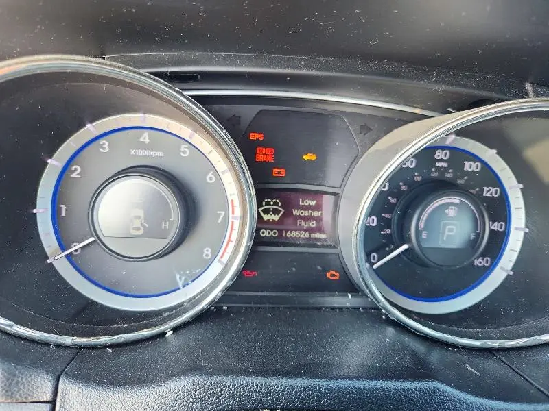 2011 HYUNDAI SONATA SE  