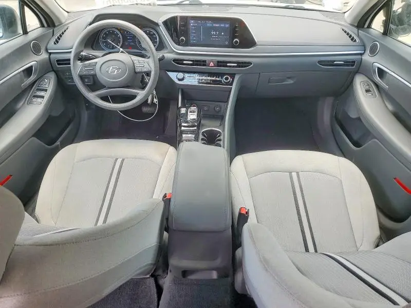 2022 HYUNDAI SONATA SE  