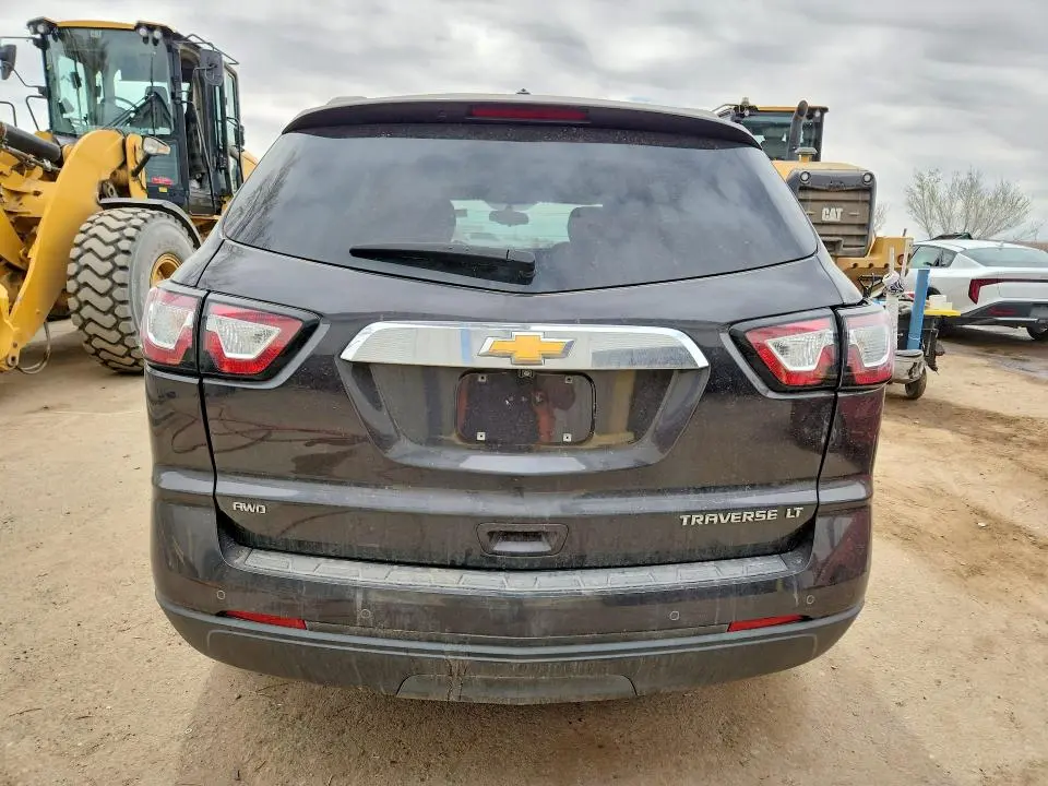 2015 CHEVROLET TRAVERSE LT  
