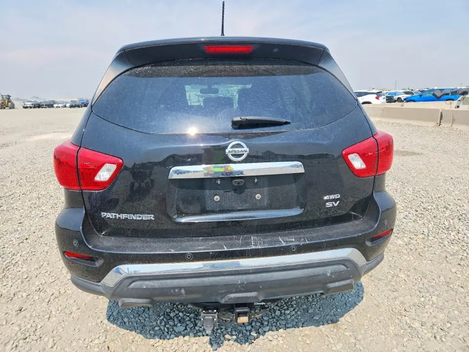 2018 NISSAN PATHFINDER SV  