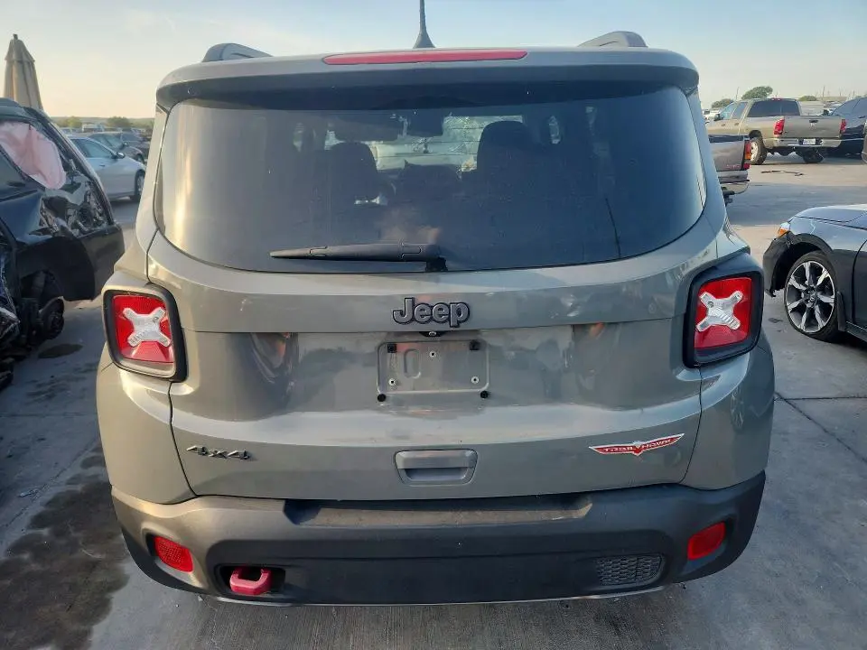 2022 JEEP RENEGADE TRAILHAWK  