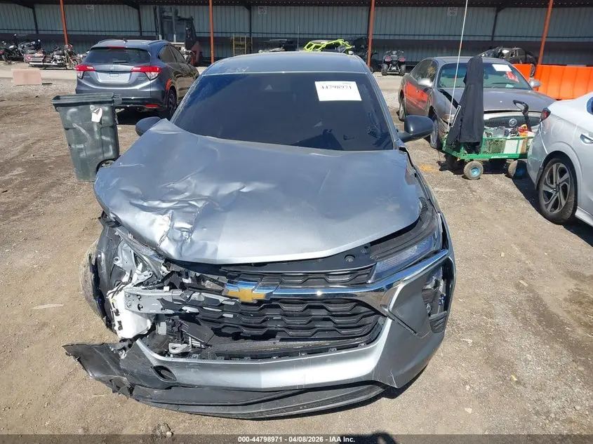 2025 CHEVROLET TRAX FWD LS