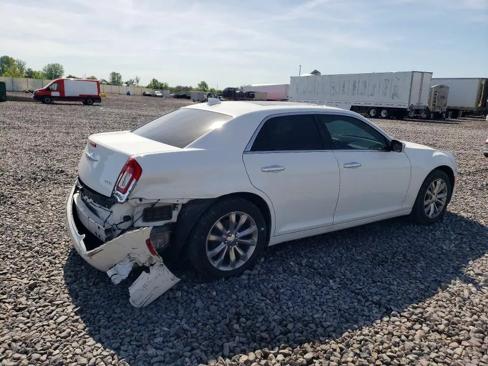2019 CHRYSLER 300 LIMITED  