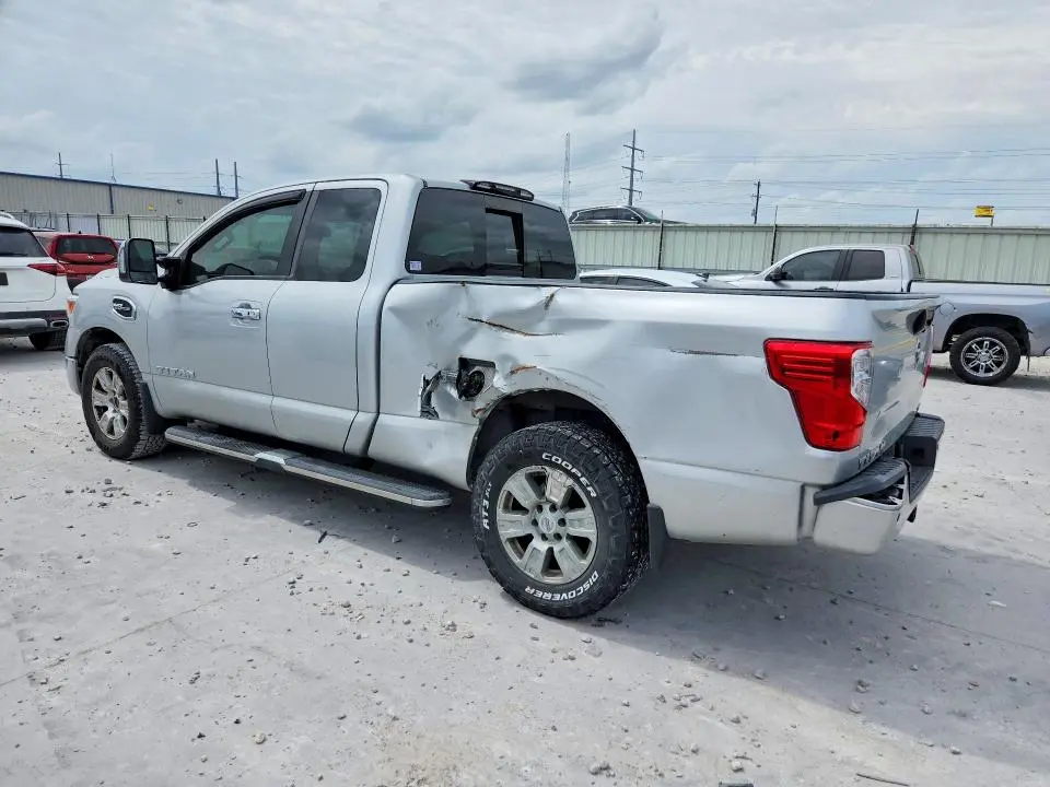 2017 NISSAN TITAN SV  