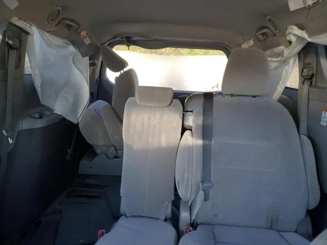 2015 TOYOTA SIENNA LE  