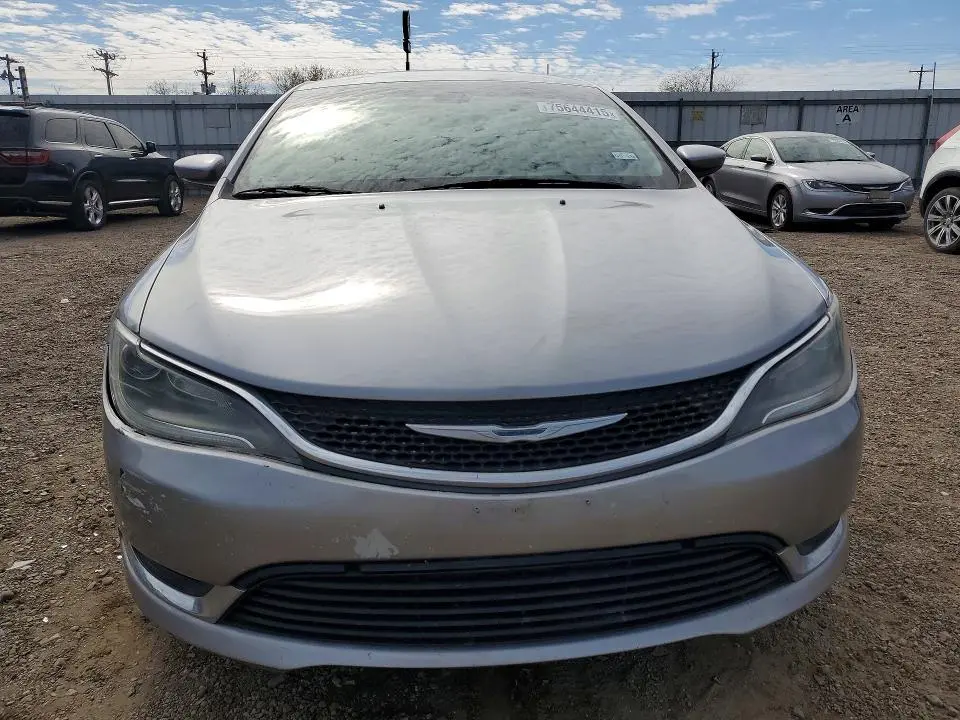 2016 CHRYSLER 200   