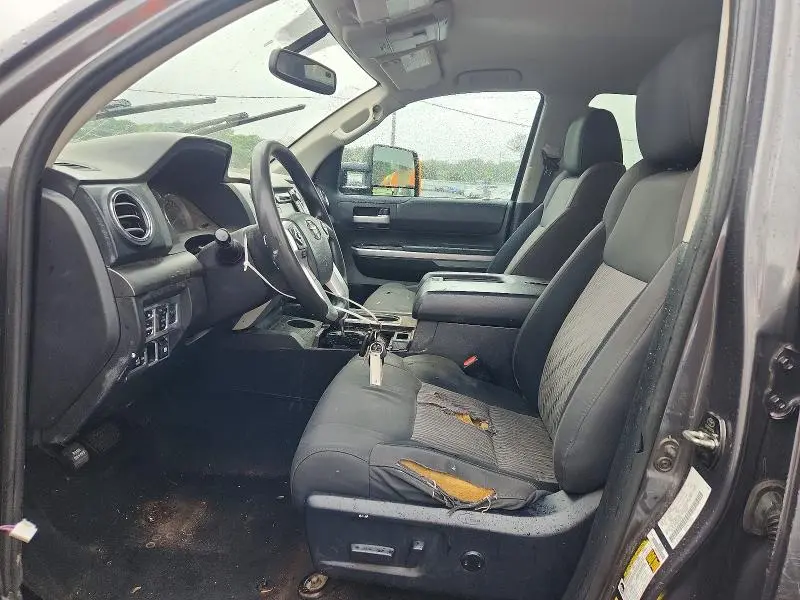 2016 TOYOTA TUNDRA SR5  