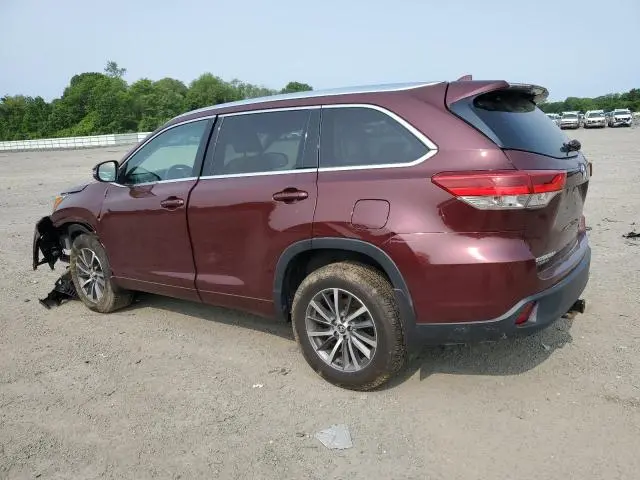 2018 TOYOTA HIGHLANDER SE  