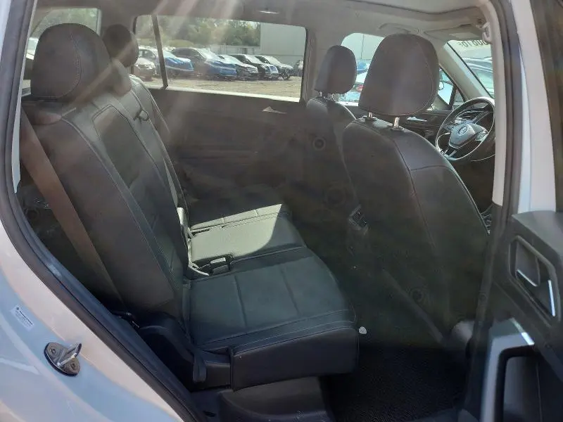 2020 VOLKSWAGEN TIGUAN SE  