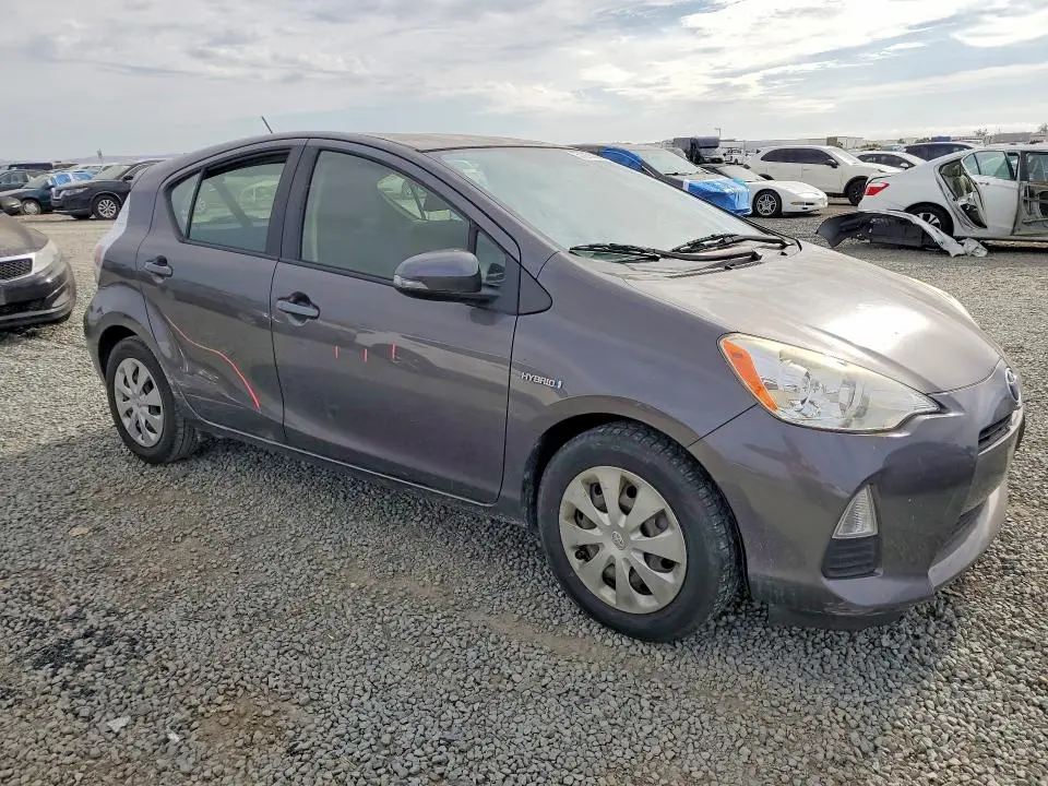 2014 TOYOTA PRIUS C TWO  