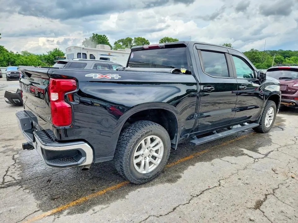 2021 CHEVROLET SILVERADO K1500 LT  