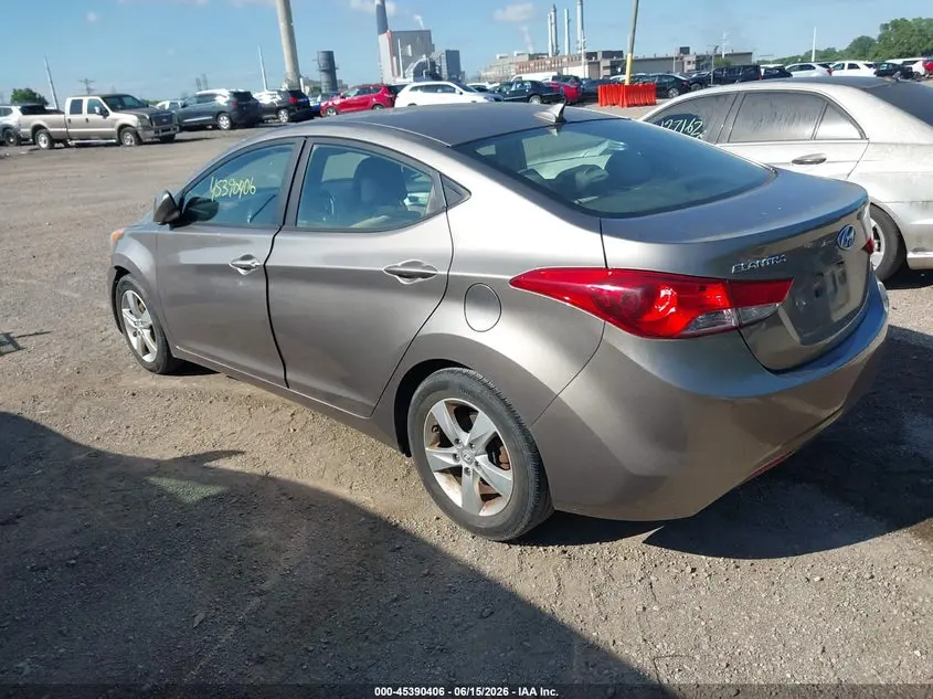 2013 HYUNDAI ELANTRA GLS