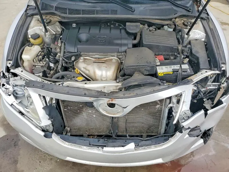 2011 TOYOTA CAMRY LE  