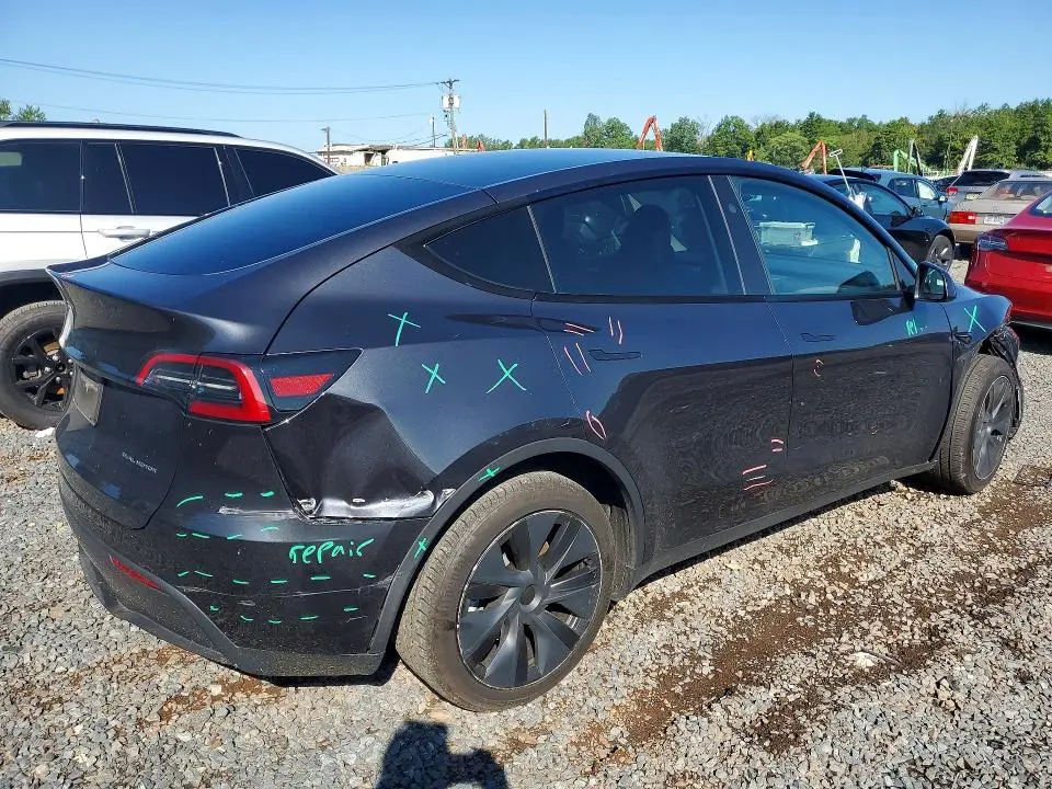2024 TESLA MODEL Y   