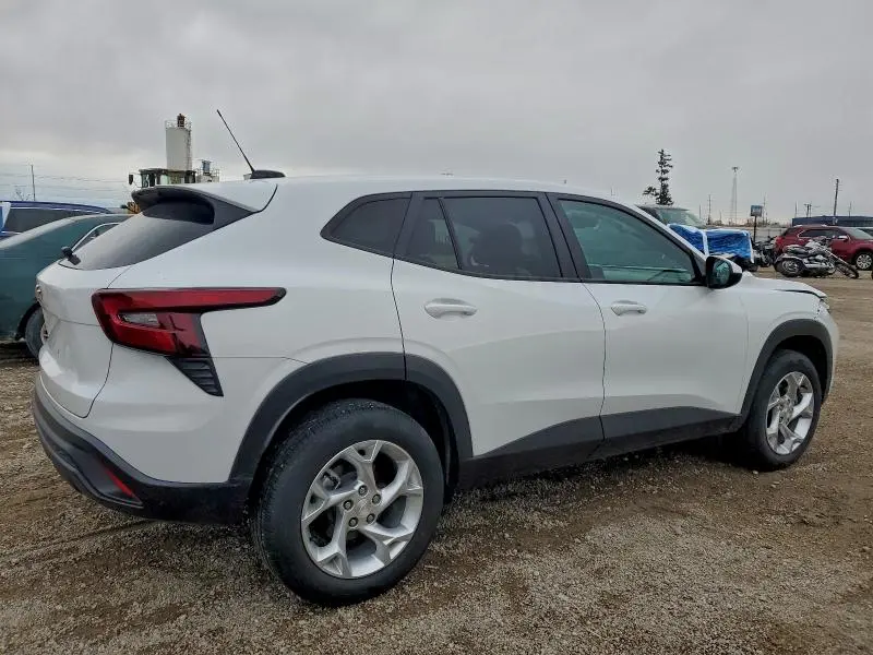 2024 CHEVROLET TRAX LS  