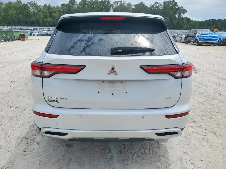 2022 MITSUBISHI OUTLANDER SE  
