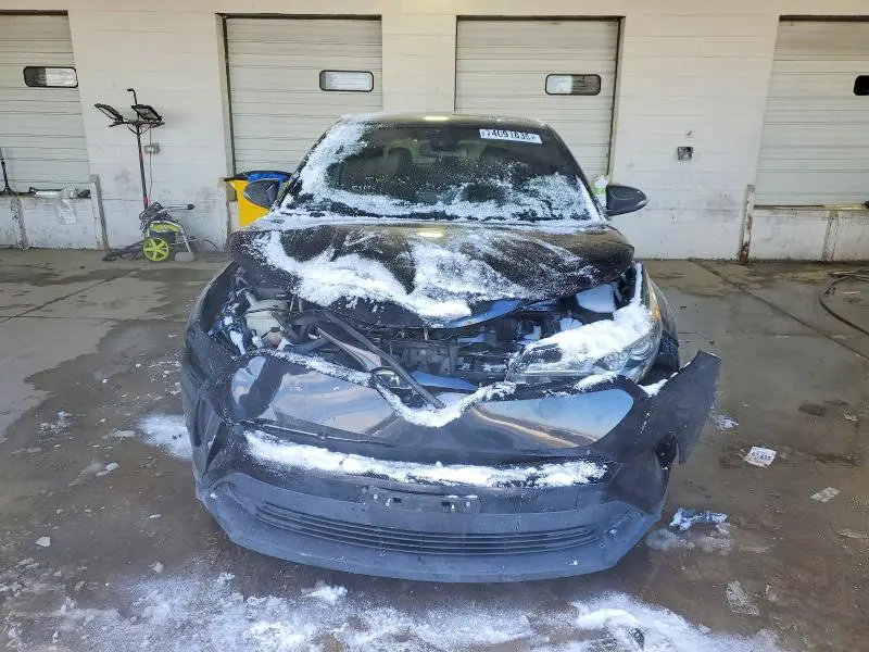 2019 TOYOTA C-HR XLE  