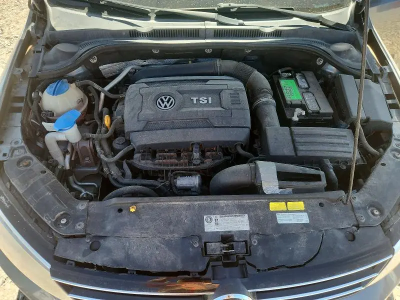 2015 VOLKSWAGEN JETTA SE  