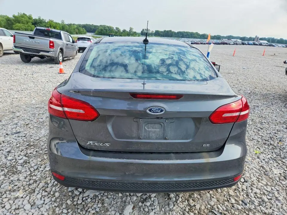 2017 FORD FOCUS SE  