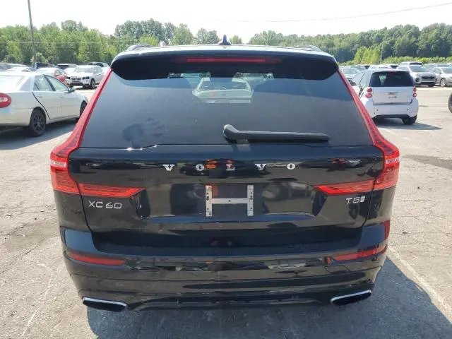 2020 VOLVO XC60 T5 R-DESIGN  
