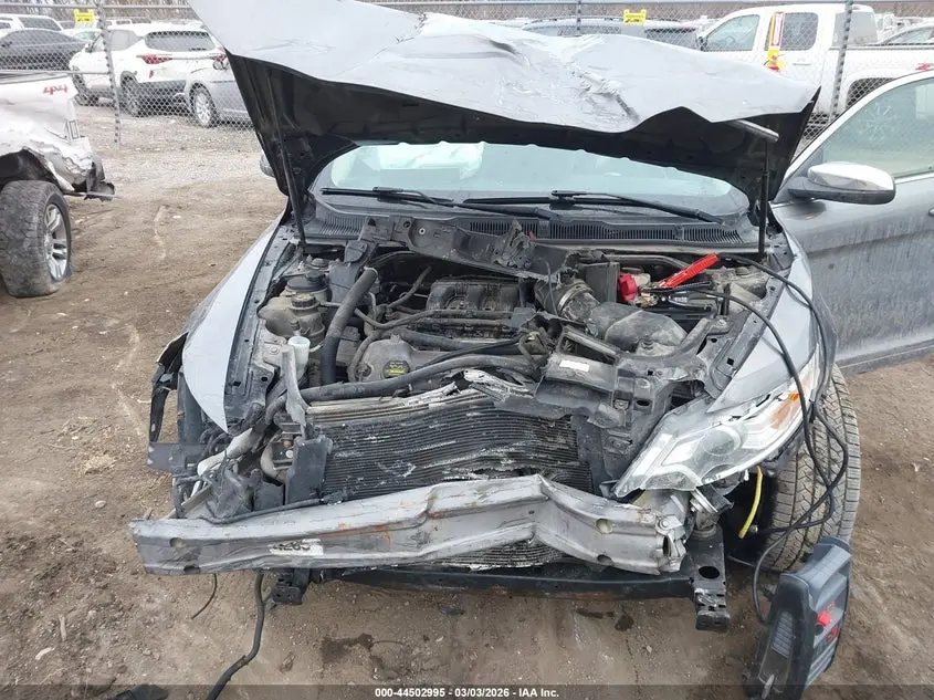 2011 FORD TAURUS LIMITED