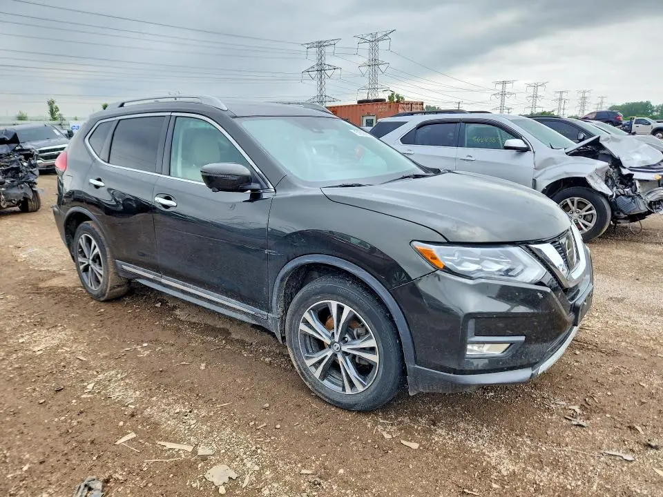 2017 NISSAN ROGUE SL  