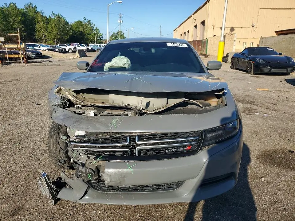 2017 DODGE CHARGER SE  