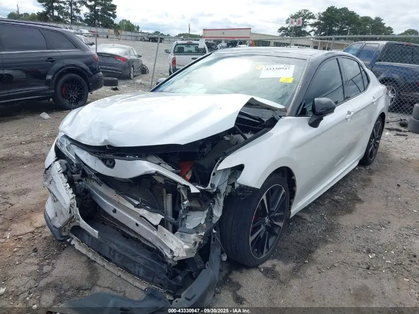 2020 TOYOTA CAMRY XSE