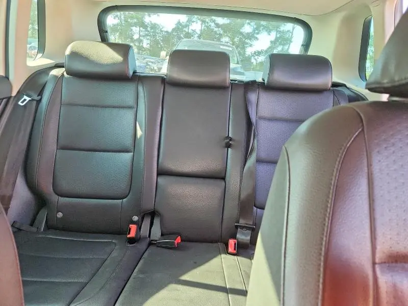 2011 VOLKSWAGEN TIGUAN S  