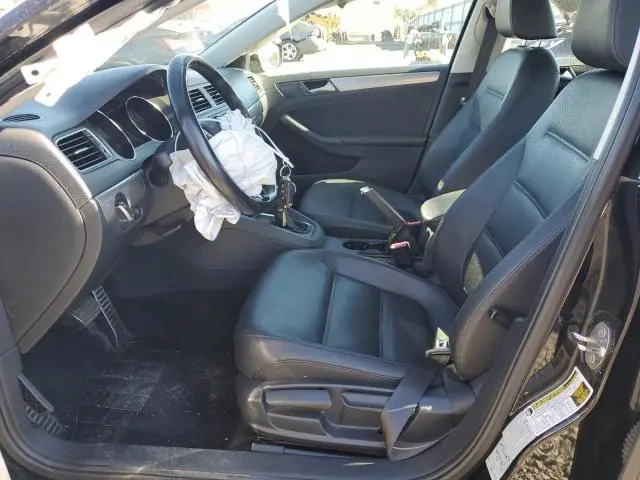 2017 VOLKSWAGEN JETTA SE  