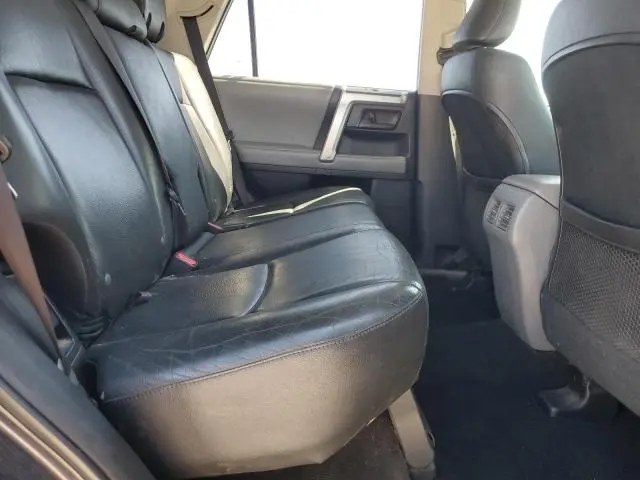 2011 TOYOTA 4RUNNER SR5  