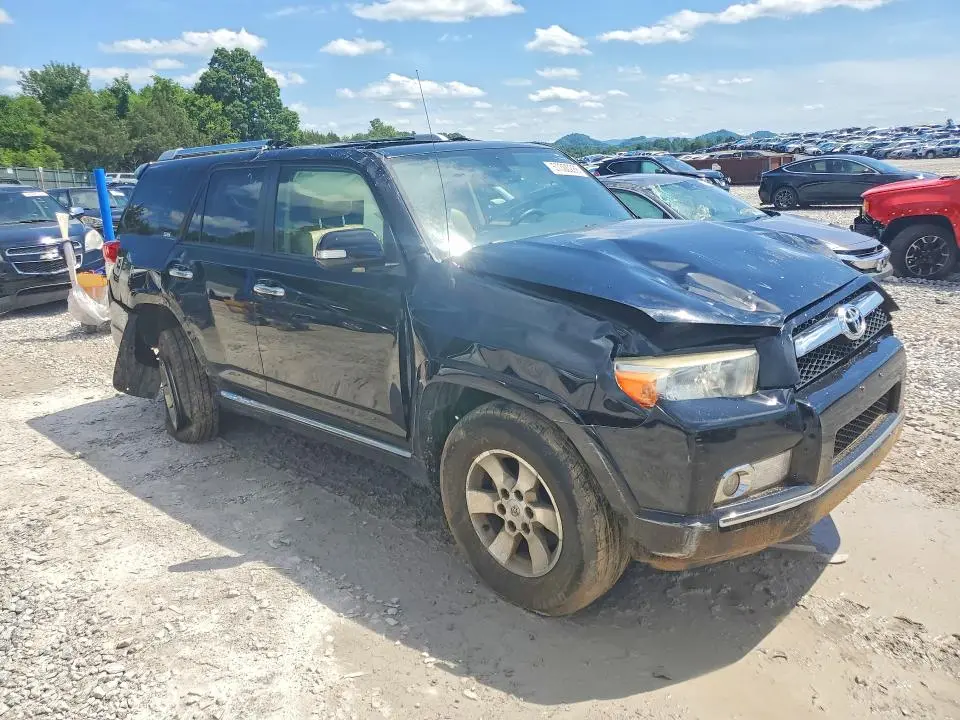 2011 TOYOTA 4RUNNER SR5  