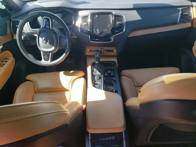 2018 VOLVO XC90 T6  