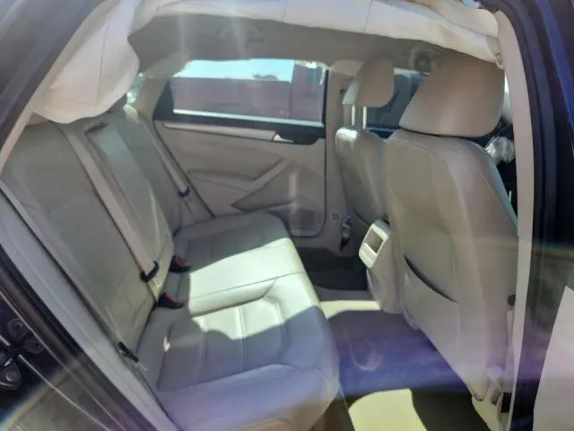 2013 VOLKSWAGEN PASSAT S  