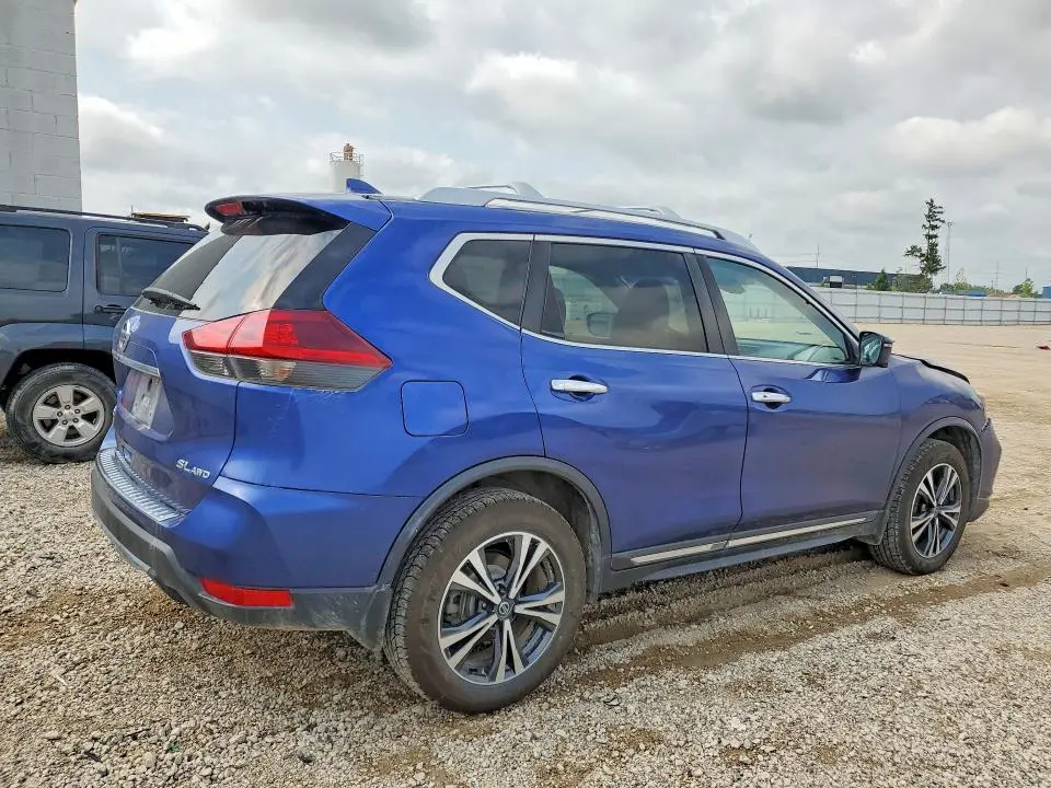 2018 NISSAN ROGUE SL  