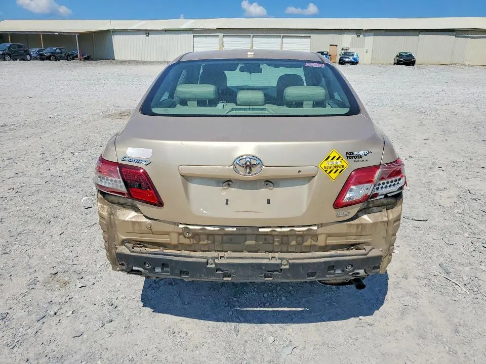 2010 TOYOTA CAMRY LE  