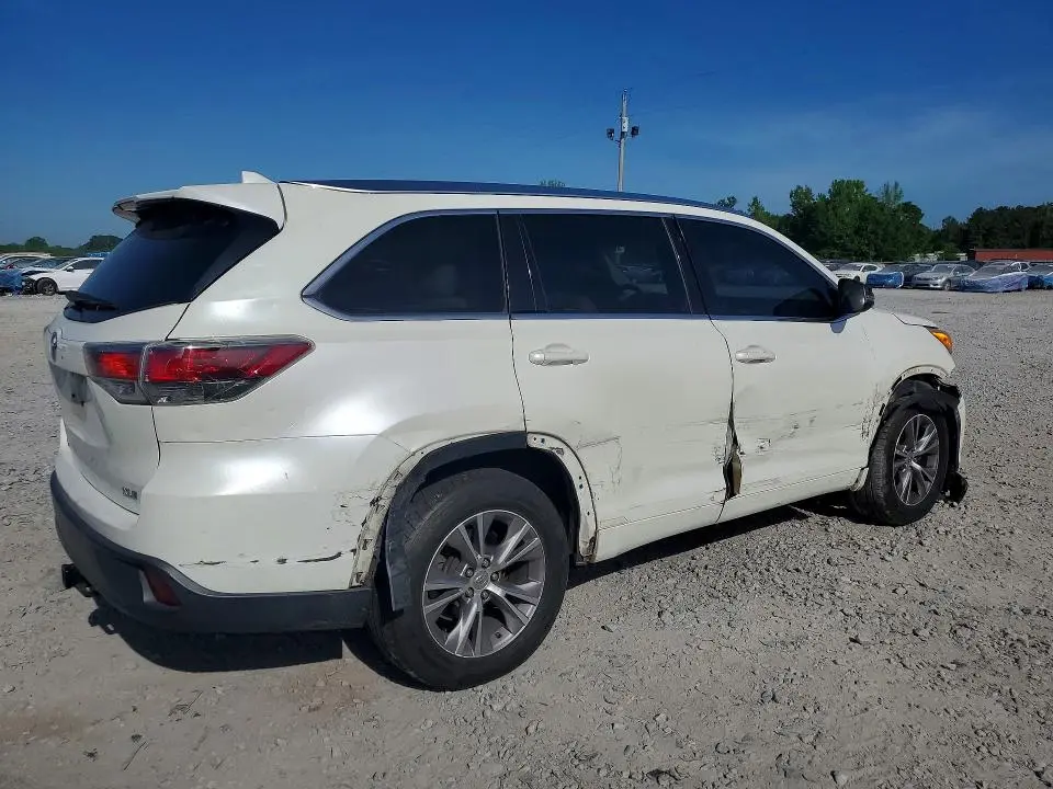 2015 TOYOTA HIGHLANDER XLE  