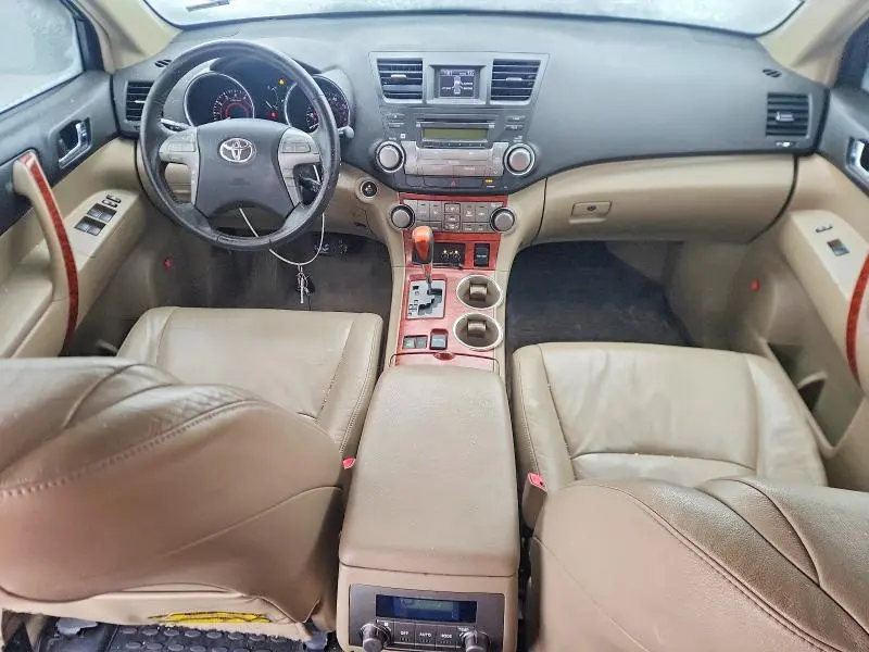 2010 TOYOTA HIGHLANDER LIMITED  