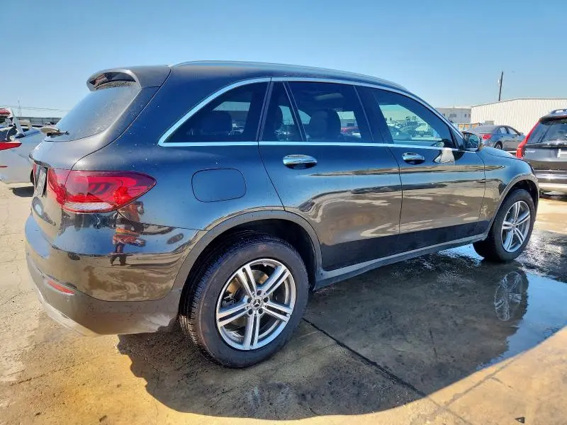 2021 MERCEDES-BENZ GLC 300  