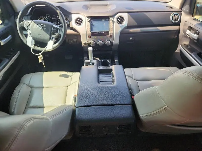 2020 TOYOTA TUNDRA SR5  