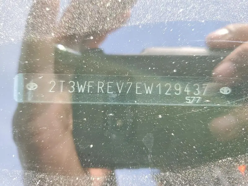 2014 TOYOTA RAV4 XLE  