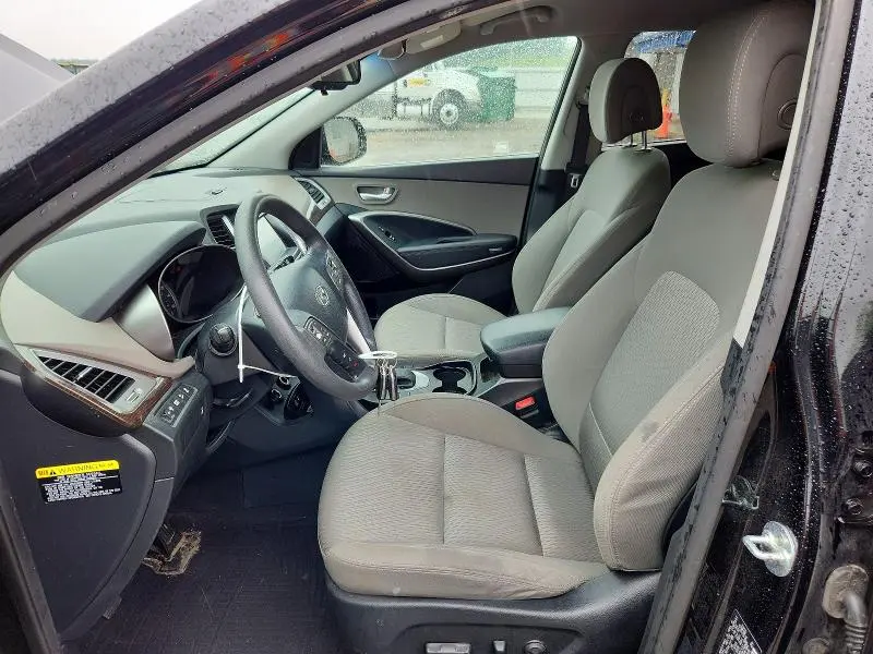 2017 HYUNDAI SANTA FE SE  