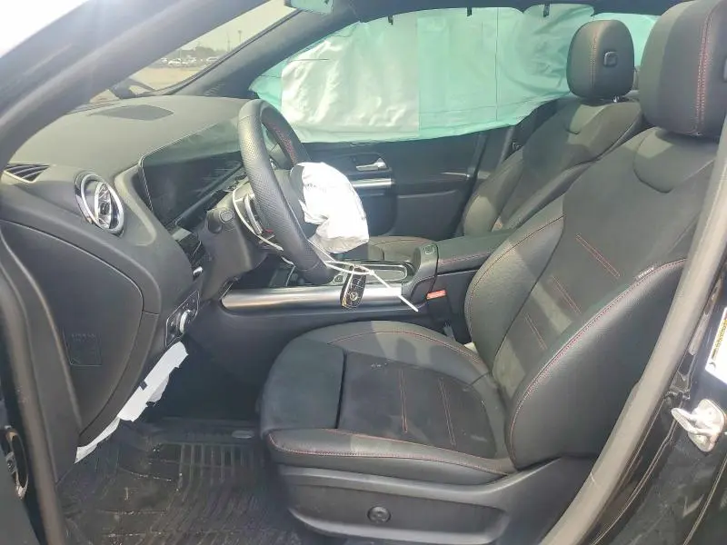 2025 MERCEDES-BENZ GLA 250  