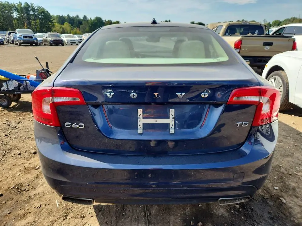 2015 VOLVO S60 PREMIER  