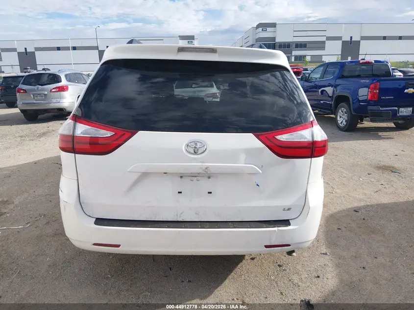 2015 TOYOTA SIENNA LE 8 PASSENGER