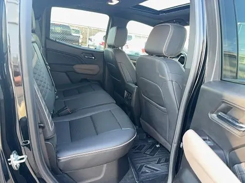 2024 GMC CANYON DENALI  