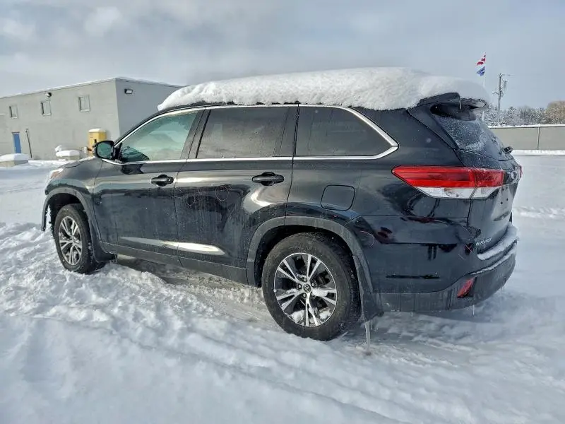 2019 TOYOTA HIGHLANDER LE  