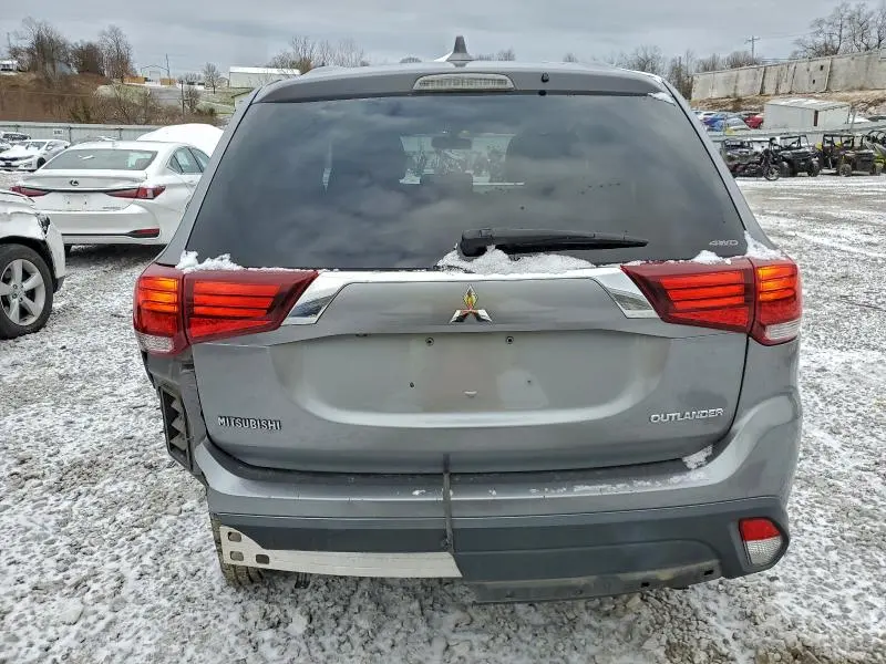 2018 MITSUBISHI OUTLANDER SE  