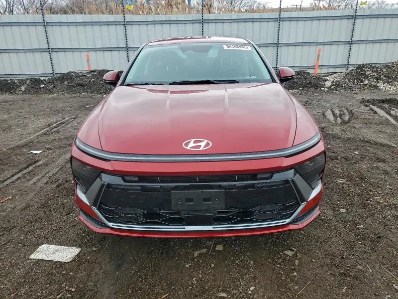 2025 HYUNDAI SONATA SE  