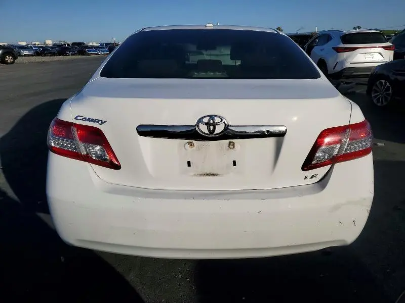 2011 TOYOTA CAMRY BASE  